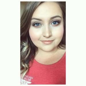 Meet your Posher, Michaela